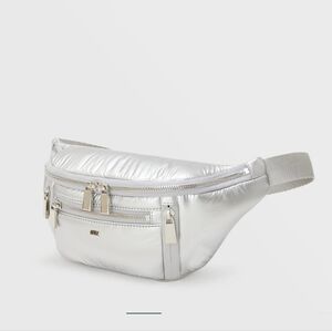 Caraa, NYC Silver Metallic Crossbody Bag